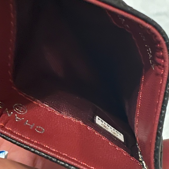 CHANEL Matelasse Caviar Skin Card Case - Picture 9 of 16